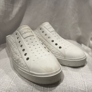 Native Jefferson Sugarlite Clog Shell White Unisex Waterproof Slip On Size M7/W9